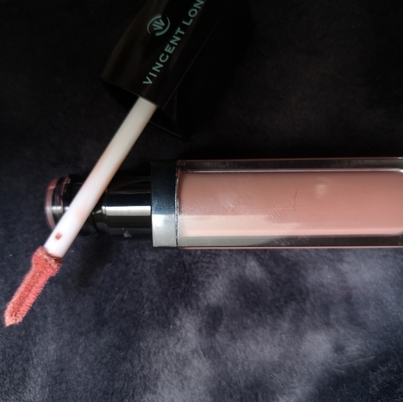 Lipstick/Gloss - Picture 1 of 2